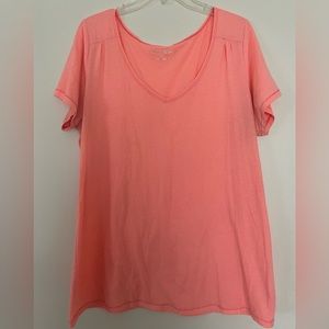 Maurice’s Size 1 Pink/Peach V-neck tee